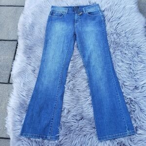 NWT BCBG Paris Bootcut Lightwave Jeans Blue 8